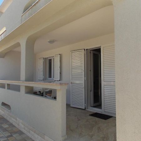 Apartments Fila Novalja Exterior photo